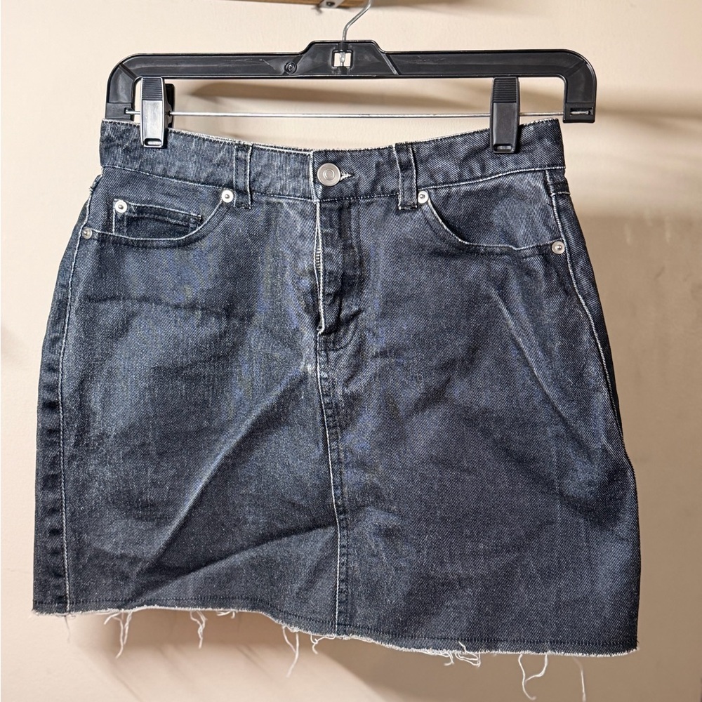Forever 21 Black Denim Mini Skirt – Size M